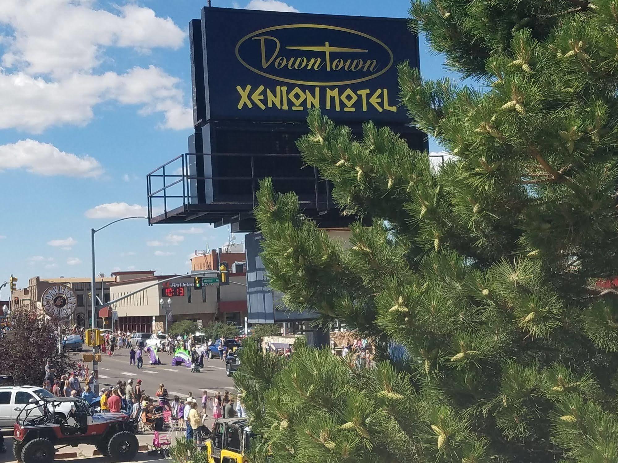 לאראמי Downtown Xenion Motel מראה חיצוני תמונה